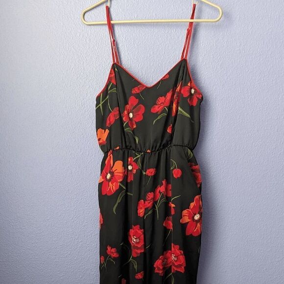 Women's Love & Piece Collective Jumpsuit Black Red Floral Print Medium Pockets - Picture 9 of 9